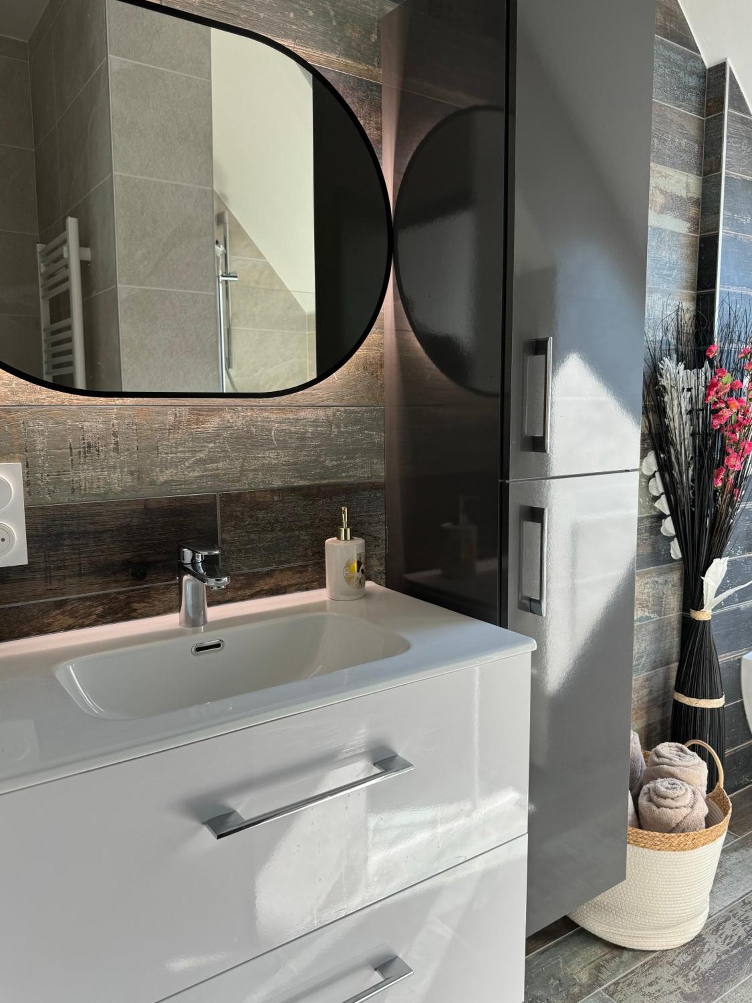 Magnifique Appartement Vue Lac - 5 Personnes Voglans Dış mekan fotoğraf